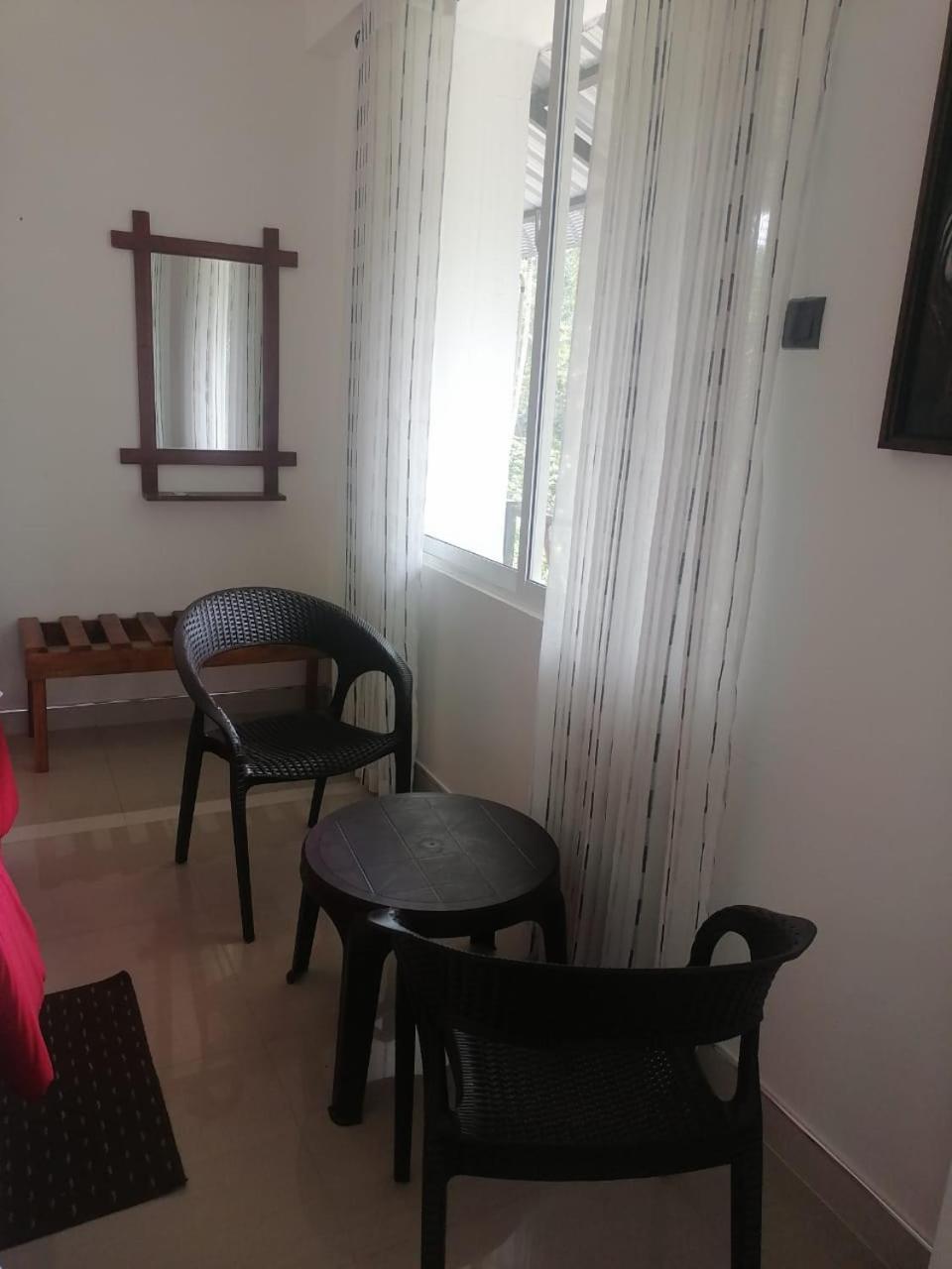 Isuru Homestay Елла Екстер'єр фото